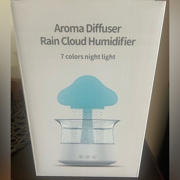 Aroma Diffuser Rain Cloud Humidifier - Picture 1 of 3